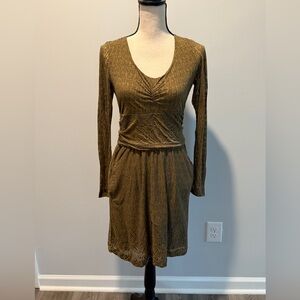 Athleta Perfect Packer Long Sleeve Dress Gold Tribal Pockets Women’s size Small